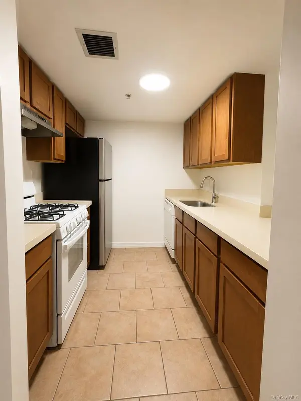 38-11 108th ST #3H, Corona, NY 11368