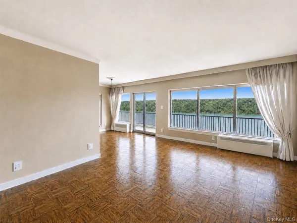 4465 Douglas AVE #15H, Bronx, NY 10471