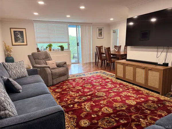 499 N Broadway #5L, White Plains, NY 10603