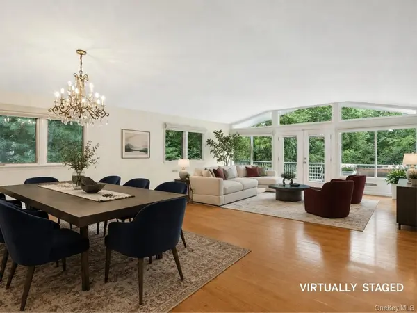 12 Warnke LN, Scarsdale, NY 10583