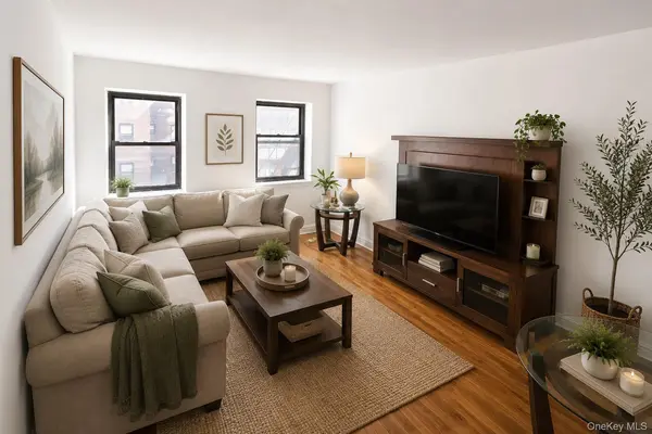 118-60 Metropolitan AVE #C3, Kew Gardens, NY 11415