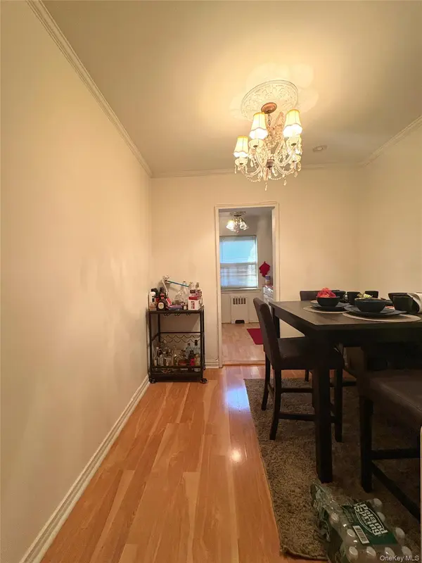 197-09 Dunton AVE #1A, Holliswood, NY 11423