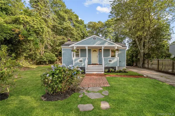 46 Barclay RD, Mastic Beach, NY 11951