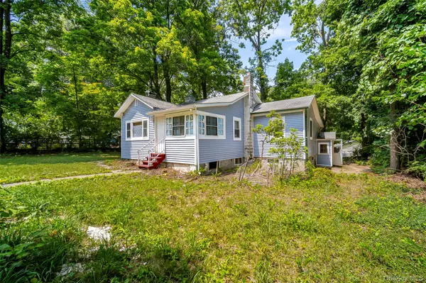 18 Paradise TRL, Monroe, NY 10950