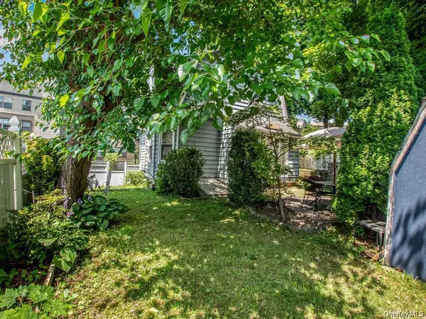 4 Depew ST, Pleasantville, NY 10570