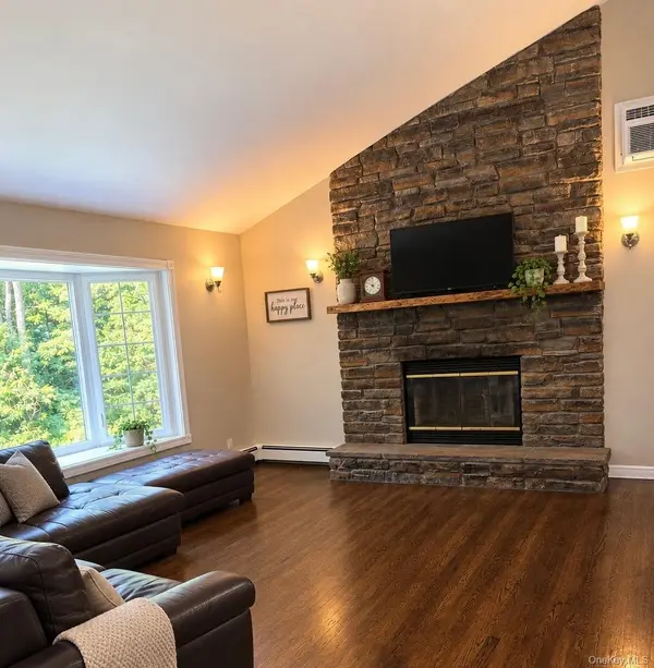 11 Ulster TER, Wallkill, NY 12589