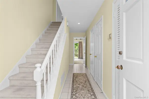 570 Hampton RD #31, Southampton, NY 11968