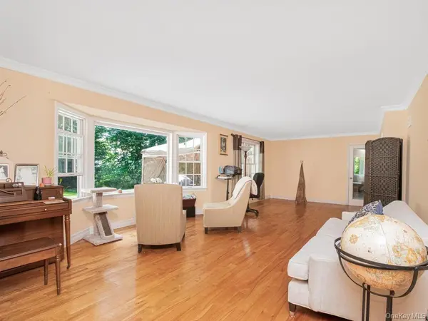 35 Barnard RD, New Rochelle, NY 10801