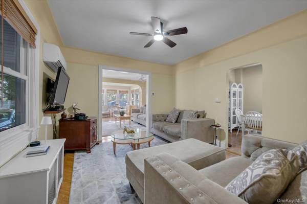 47-11 Belmont RD, Great Neck, NY 11020