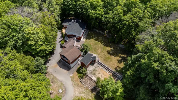 219 Benedict RD, Montgomery, NY 12549