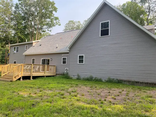 159 Park LN, Tannersville, NY 12485