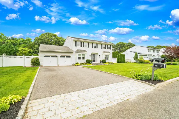 3 Warren CT, Farmingville, NY 11738