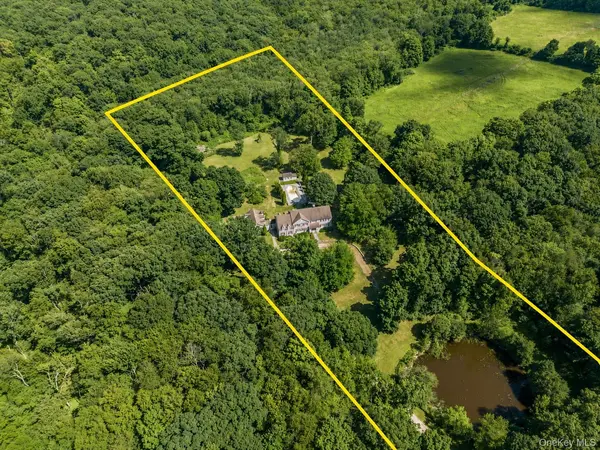 202 McManus RD, Patterson, NY 12563