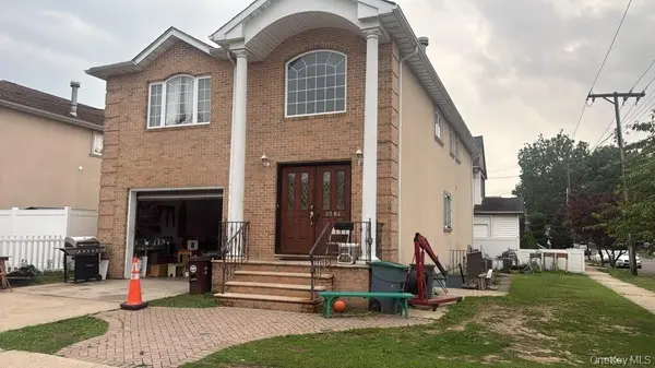8764 257th ST, Floral Park, NY 11001