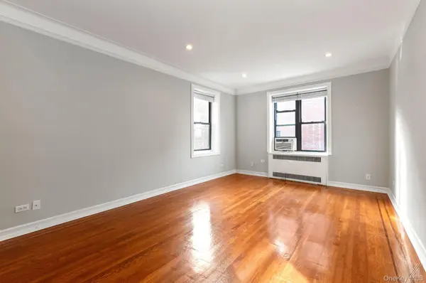25-40 31st AVE #6E/F, Astoria, NY 11106