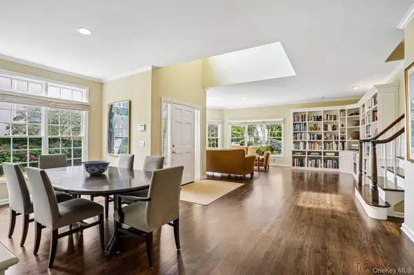 15 Doral Greens DR, Rye Brook, NY 10573