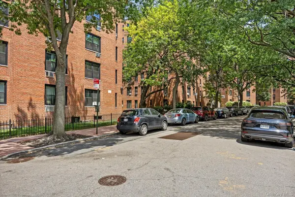 139-15 83rd AVE #226, Briarwood, NY 11435