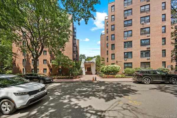 139-15 83rd AVE #226, Briarwood, NY 11435