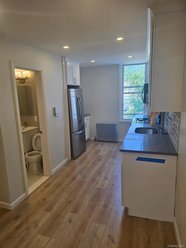 6077 55th ST #2R, Maspeth, NY 11378