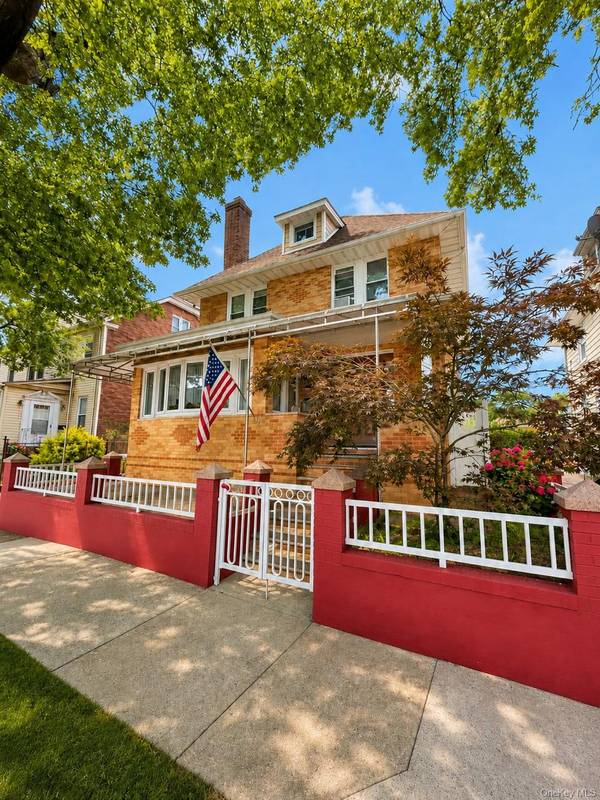 9440 Springfield BLVD, Queens Village, NY 11428