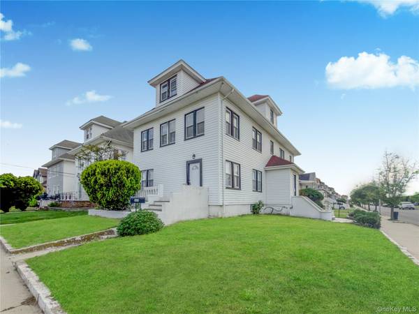 302 W Hudson ST, Long Beach, NY 11561