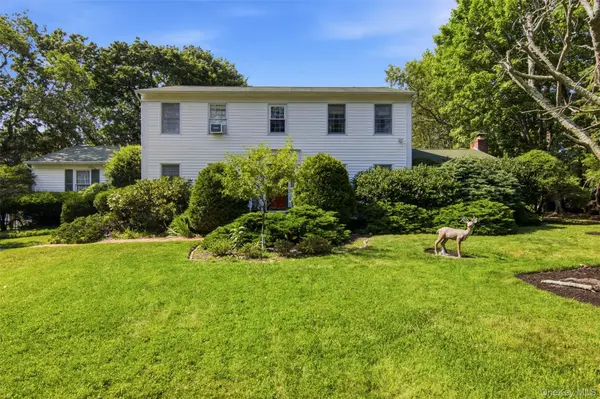 1 Gaul RD, Setauket, NY 11733