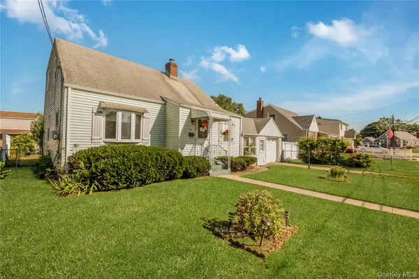 45 Birch AVE, Farmingdale, NY 11735
