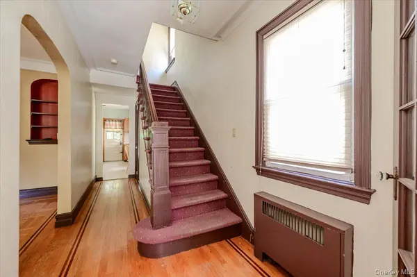 1827 Hering AVE, Bronx, NY 10461