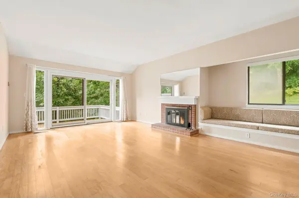 241 Heritage HLS #D, Somers, NY 10589