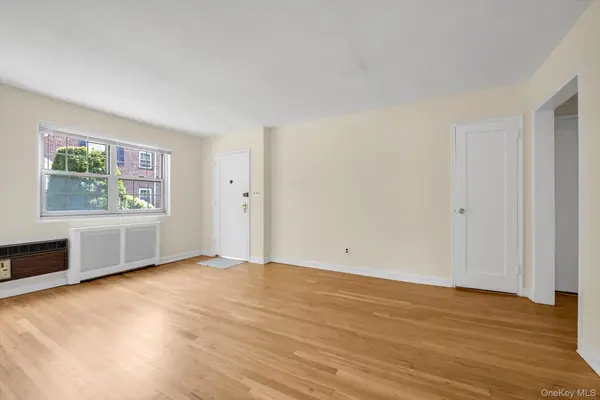 69-17 215 ST #A, Bayside, NY 11364