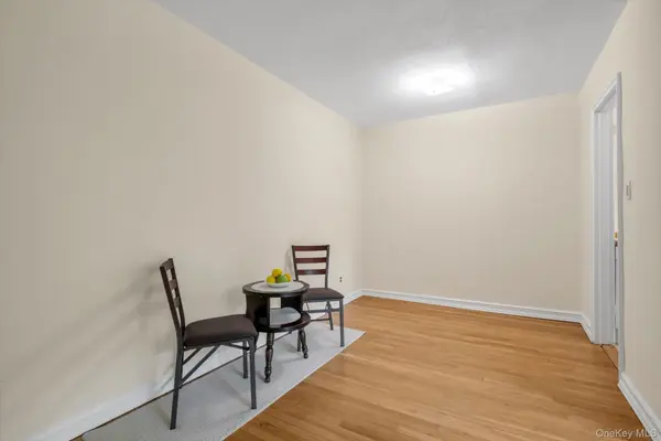 69-17 215 ST #A, Bayside, NY 11364