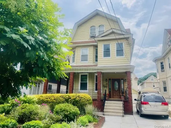 8418 108th ST, Richmond Hill, NY 11418
