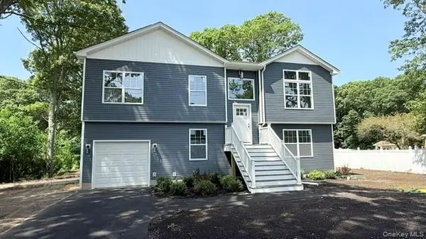 964 Sipp AVE, Medford, NY 11763