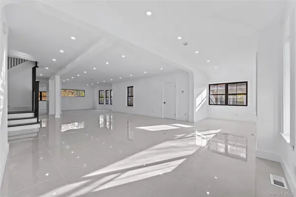 3307 153rd ST, Flushing, NY 11354