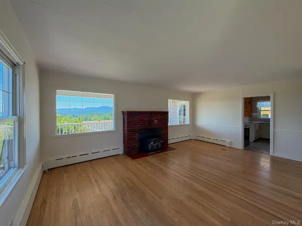 121 North, Greenville, NY 12083