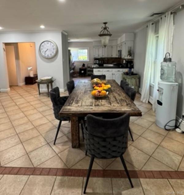1498 Kew AVE, Hewlett, NY 11557