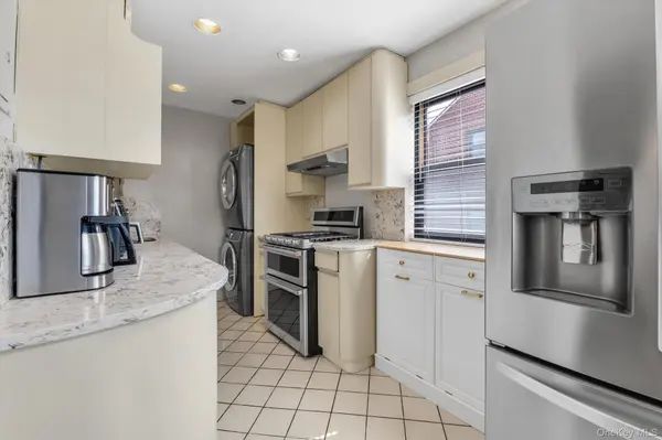 163-02 Willets Point Blvd. ##4-221, Whitestone, NY 11357