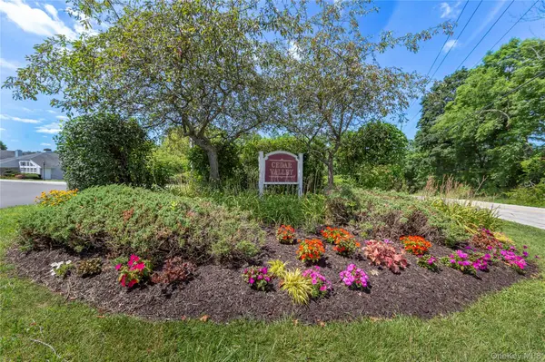 16 Evergreen WAY, Pawling, NY 12564