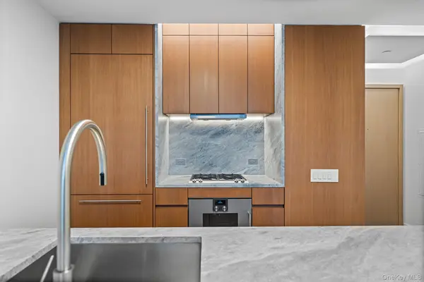 611 W 56th ST #6F, New York (manhattan), NY 10019
