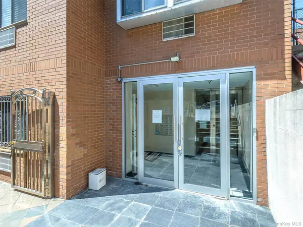 139-87 35th AVE #4B, Flushing, NY 11354