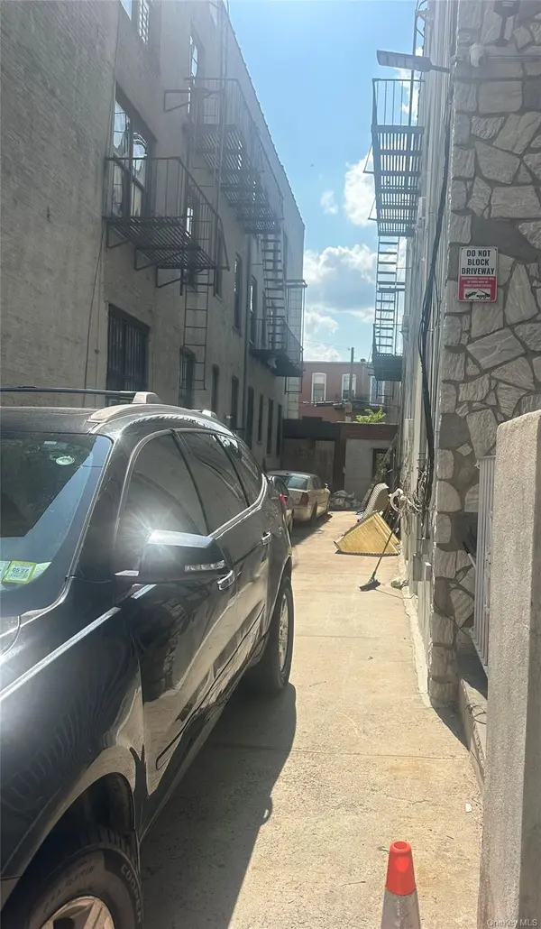 140 E 52nd ST, Brooklyn, NY 11203