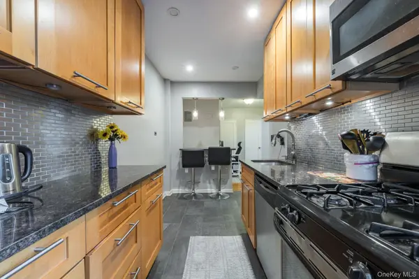 182-25 Wexford TER #410, Jamaica Estates, NY 11432