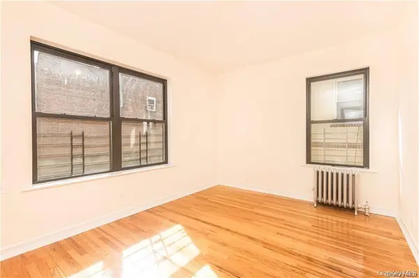 204 W 260th ST, Bronx, NY 10471