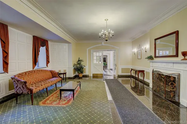 77-14 113th ST #2A, Forest Hills, NY 11375