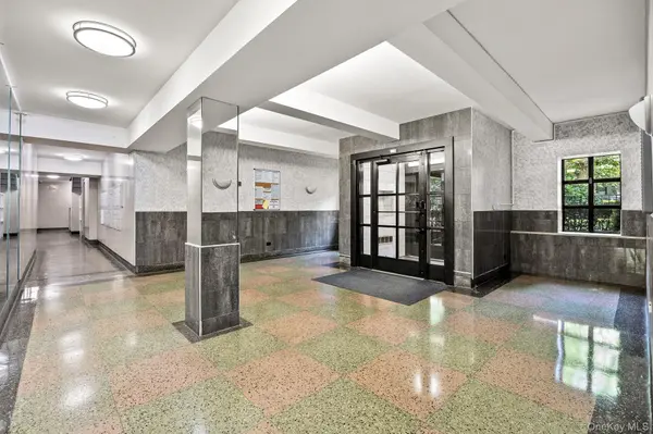 83-25 98 ST #4L, Woodhaven, NY 11421
