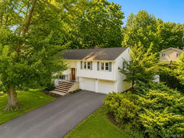 132 Hilltop RD, Monroe, NY 10950