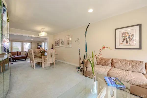 750 Durham RD, East Meadow, NY 11554