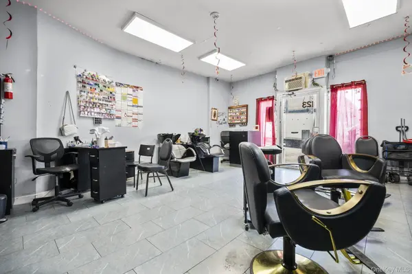 123 Elm ST, Yonkers, NY 10701