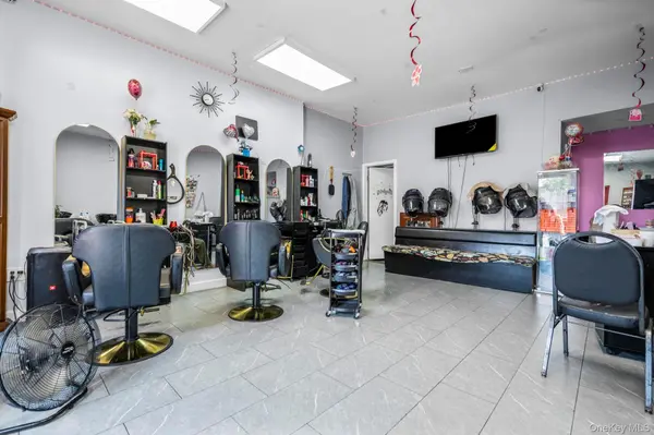 123 Elm ST, Yonkers, NY 10701