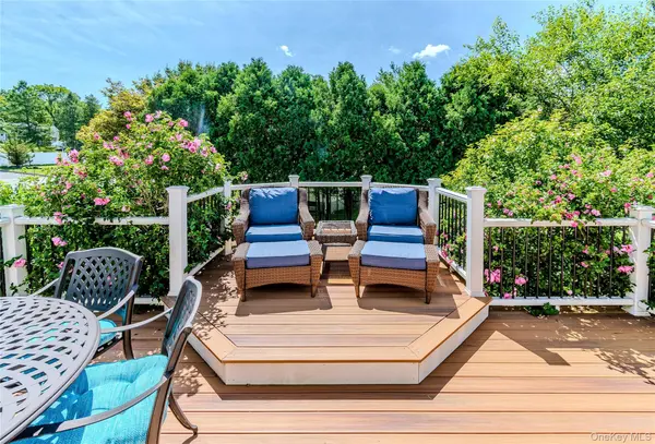 1 Patriot LN, Washingtonville, NY 10992